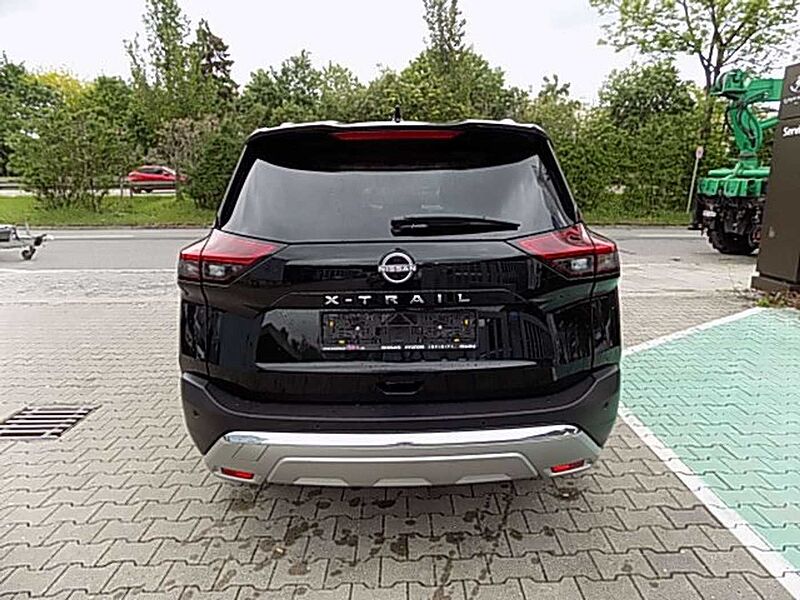 Nissan X-Trail Tekna VC-T Mild Hybrid 1.5 2WD Bose Glasdach Navi