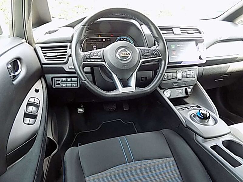 Nissan Sonstiges Nissan LEAF ZE1 MY20 Acenta 40kwH 150PS Klima