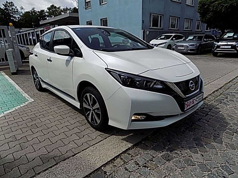 Nissan Sonstiges Nissan LEAF ZE1 MY20 Acenta 40kwH 150PS Klima