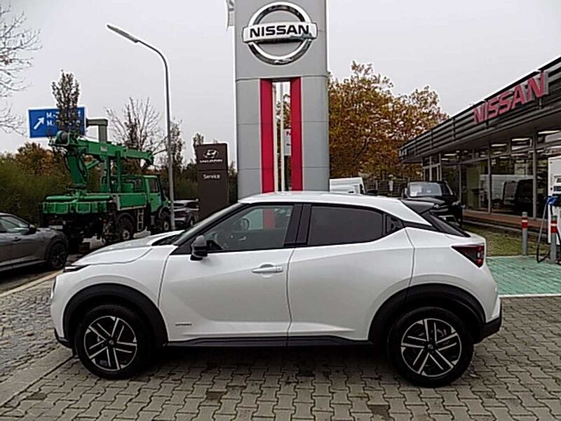 Nissan Juke N-Connecta (B) 1.6 HYBRID 143 PS 4AMT