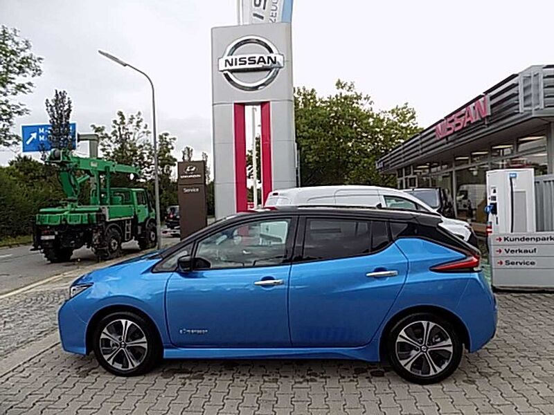 Nissan Leaf Tekna ZE1 MY19 150PS 40KWh Winterräder Scheckheft