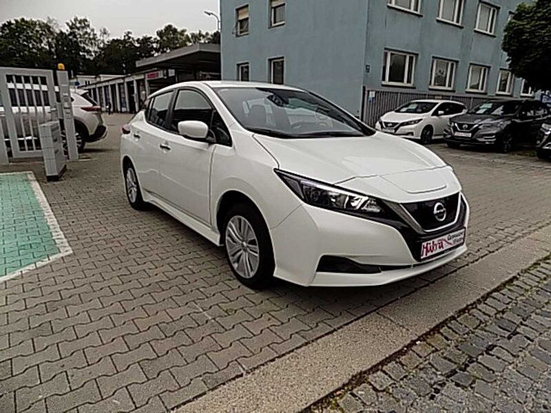 Nissan Leaf (ZE1) MY21 Visia 40kwH Klima Fenster el.