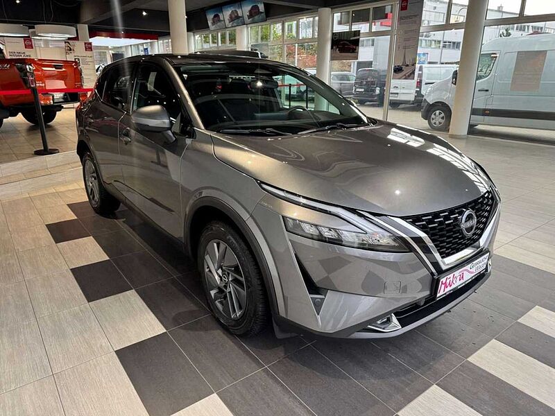 Nissan Qashqai Acenta 1.3 DIG-T MHEV 140PS 6MT (A) Nissan Connect