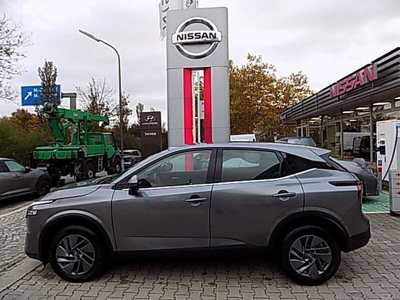 Nissan Qashqai Acenta 1.3 DIG-T MHEV 140PS 6MT (A) Nissan Connect