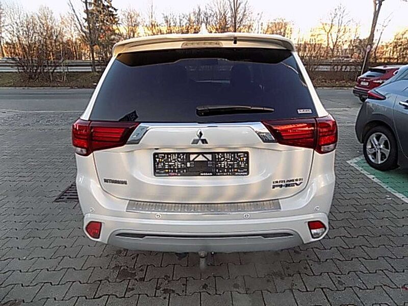 Mitsubishi Outlander PHEV Intro Edition 4WD AHK Garantie bis 06/2027