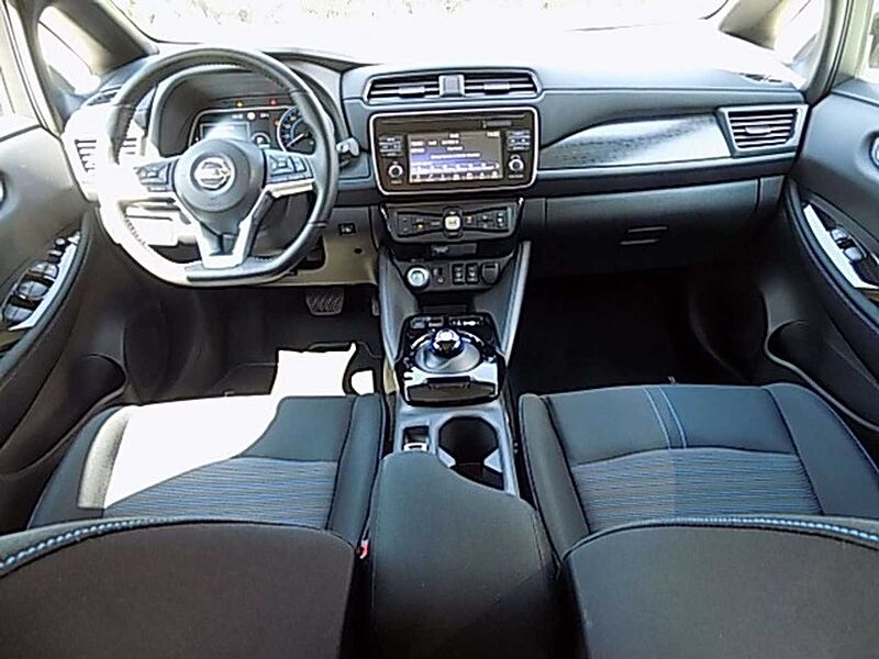 Nissan Leaf N-Connecta 40kwH Navi SHZ CAM 360 PDC Klima Navi