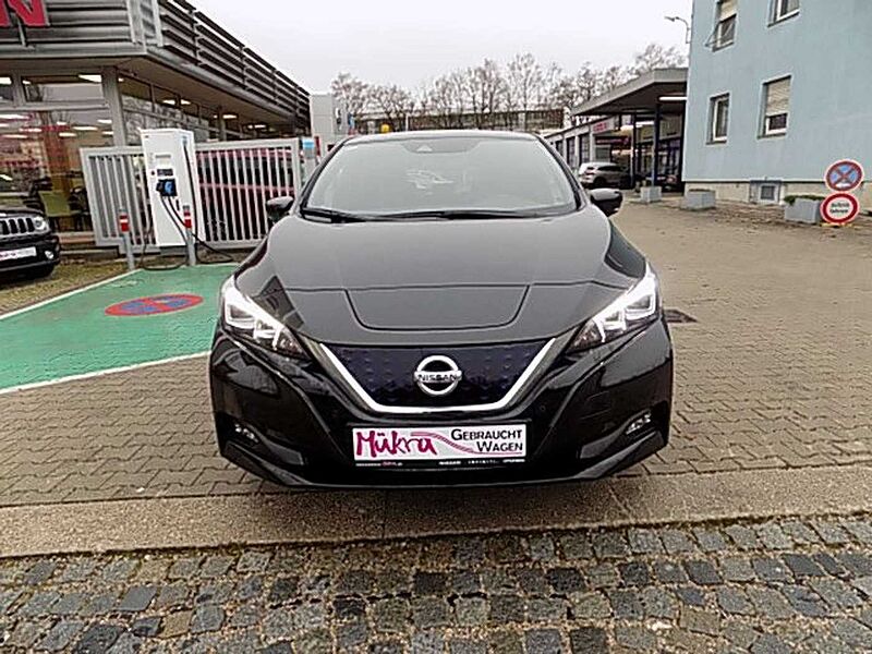 Nissan Leaf N-Connecta 40kWH 150PS LED Winterpaket Klima Navi