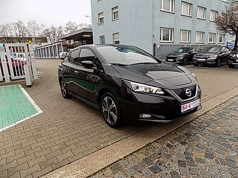 Nissan Leaf N-Connecta 40kWH 150PS LED Winterpaket Klima Navi