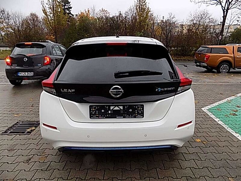 Nissan Leaf N-Connecta e+N 62KW LED Scheckheftgepflegt Klima