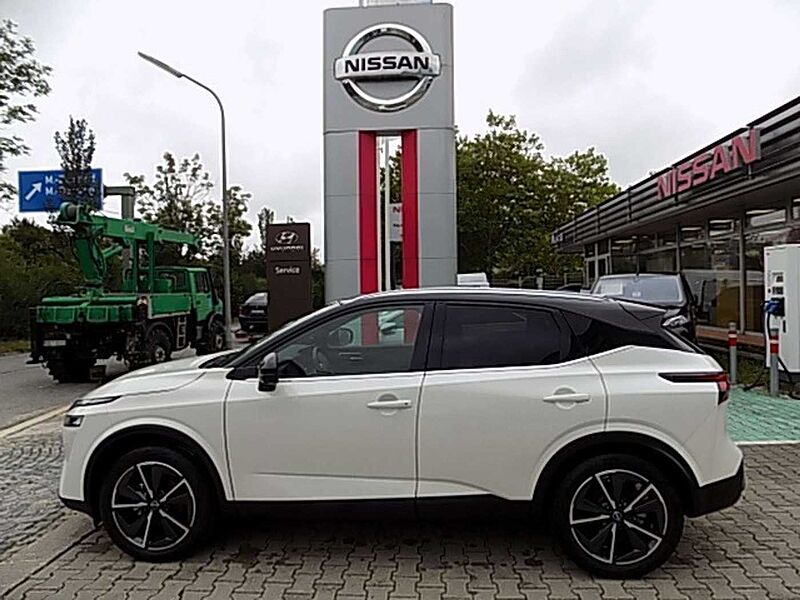 Nissan Qashqai Tekna+ 1.3 DIG-T 8-fach bereift Wartungen bis 2026