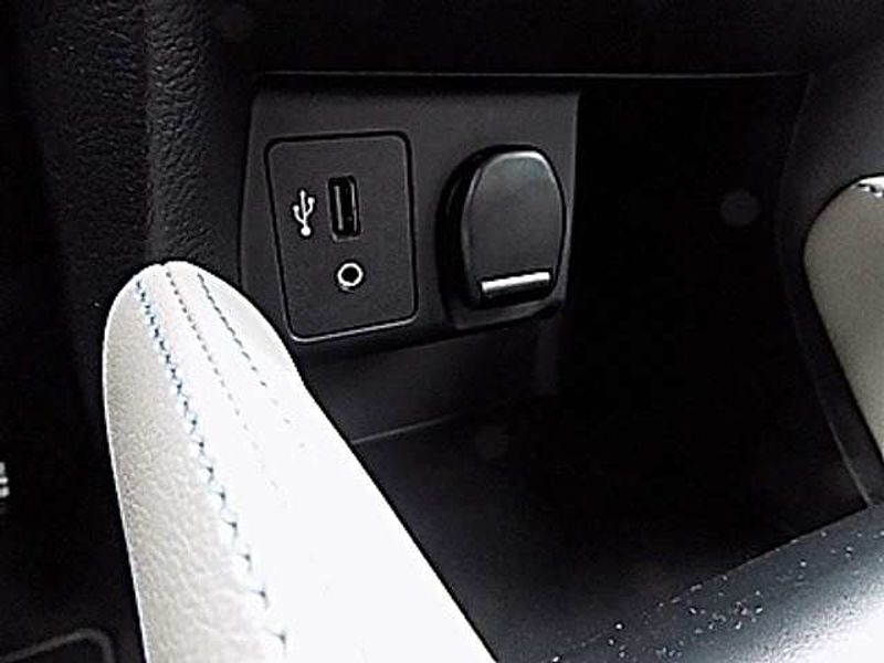 Nissan Micra 1.0 71PS 5MT ACENTA Klima Sitzheizung Fenster el.